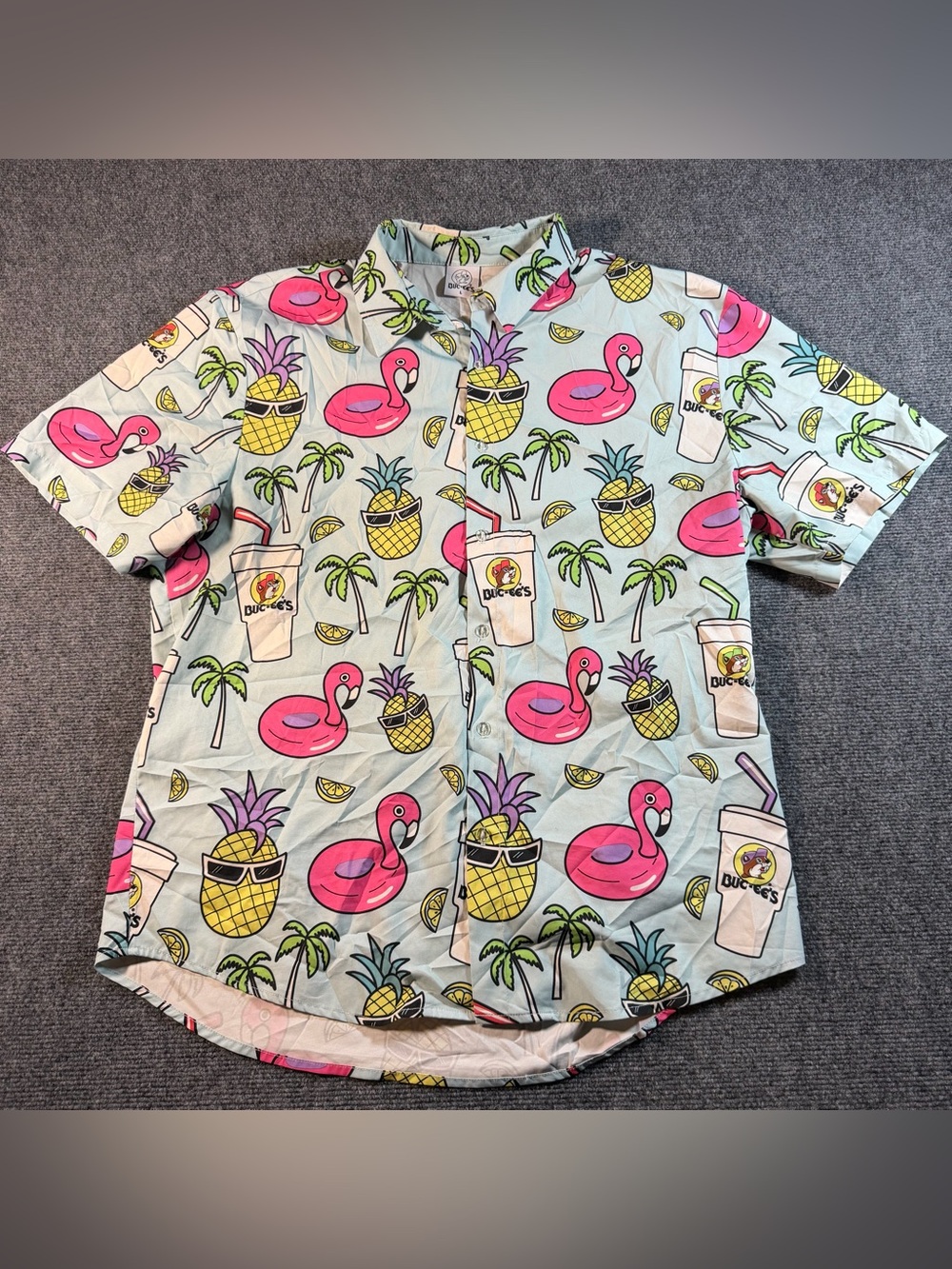 Buc-ee's Shirt Mens L Blue Flamingo Pineapple Tropical Short Sleeve Button Up